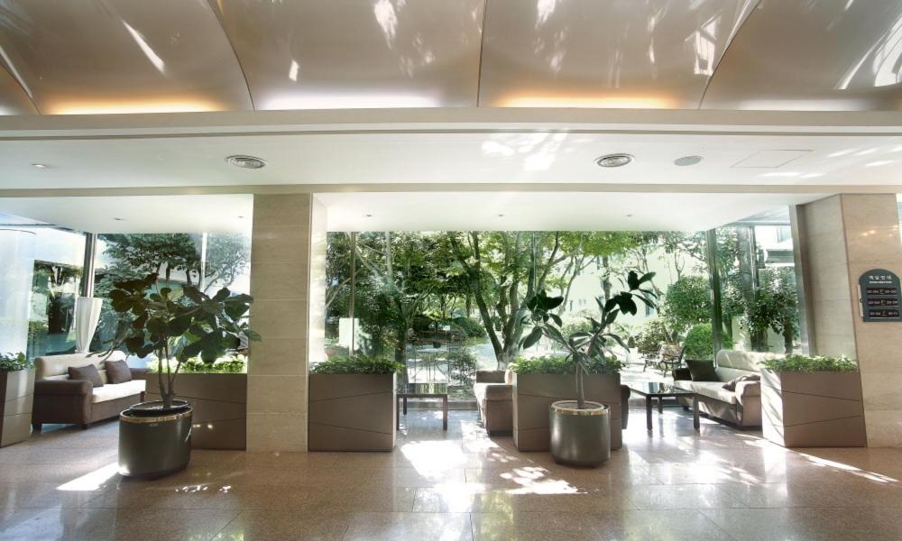 גאוז'ה Admiral Hotel מראה חיצוני תמונה